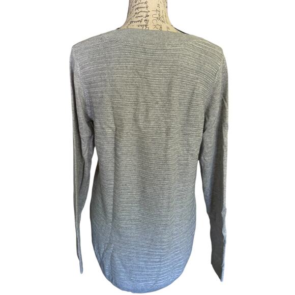 Hilary Radley Gray V Neck Tunic Long Sleeve Sweater Size Medium - Picture 2 of 4